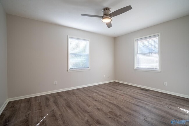 Building Photo - 205 High Rd