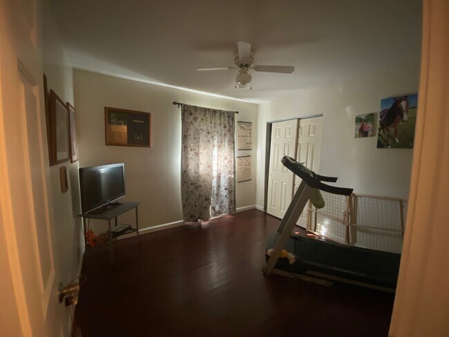 Building Photo - 206 N Bickett Rd