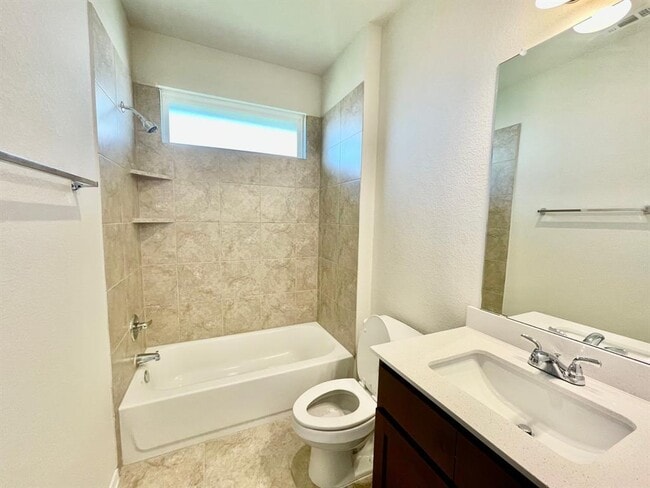 Building Photo - 111 Living Reef Dr