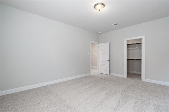 Building Photo - 600 C-Bar Ranch Trl
