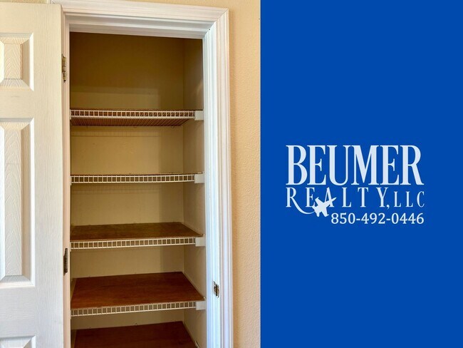 Building Photo - Beautiful 3Bed/2Bath Home Close to Corry Station