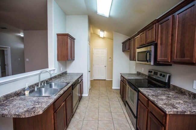 Building Photo - 3606 Pontiac Ave