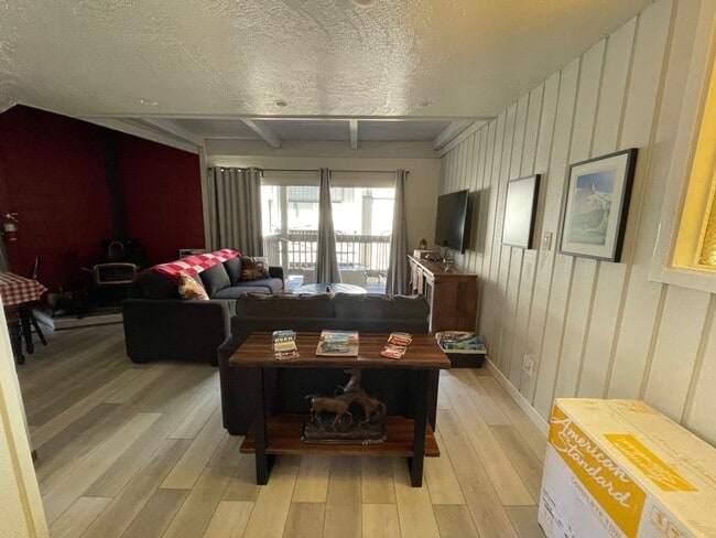 Building Photo - Seasonal Rental (May-July): Fully Furnished 2 Bedroom Condo with Loft and 2 Bathrooms