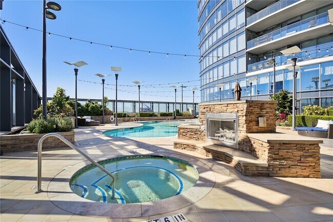 Building Photo - 3344 Peachtree Rd NE