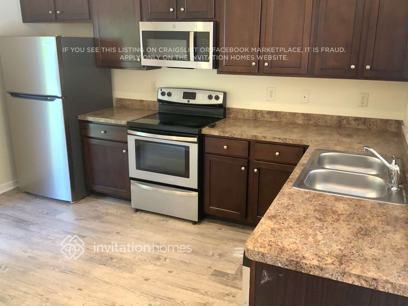 Building Photo - 8120 Brookbend Dr