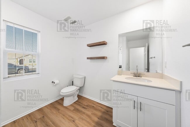 Building Photo - Spacious 4-Bed, 2-Bath Open-Concept Home i...