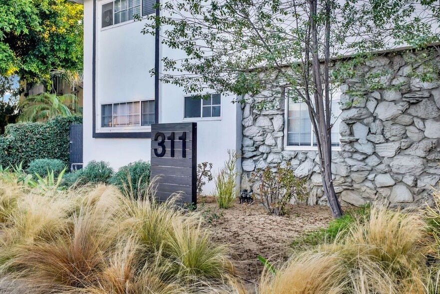 Building Photo - 315 Junipero Ave