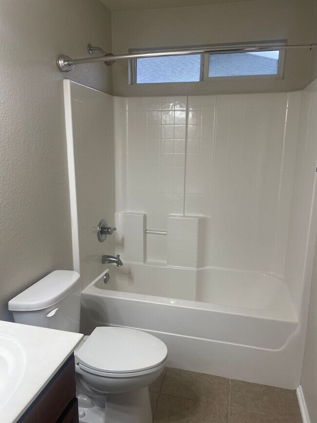 Building Photo - 3 BEDROOM, BELTON ISD