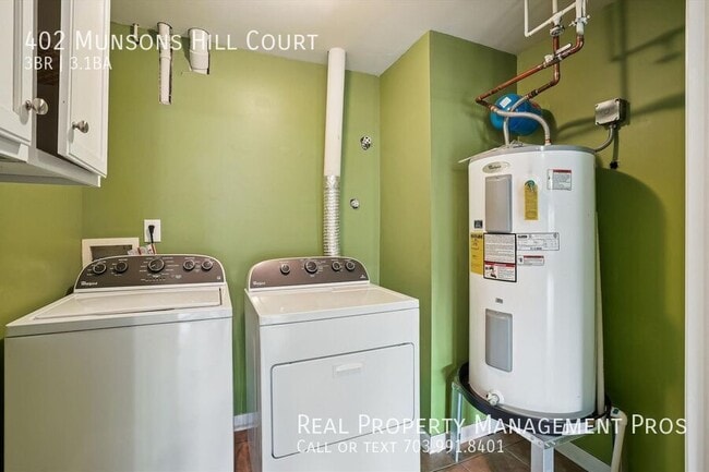 Building Photo - 402 Munsons Hill Ct