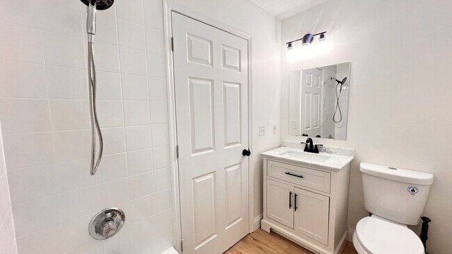 Building Photo - AWESOME 4BD/3BA in Orlando!!!