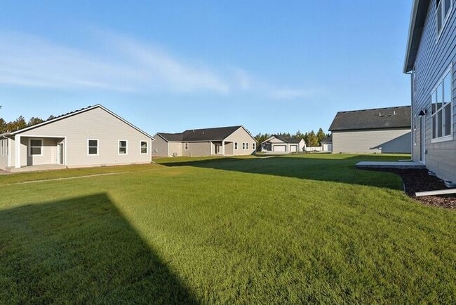 Building Photo - Spacious 4-Bedroom Home with Loft, 3 Baths & 3-Car Garage