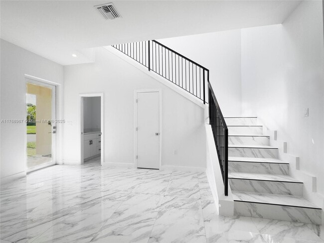 Building Photo - 149 Southeast Cor. Arno