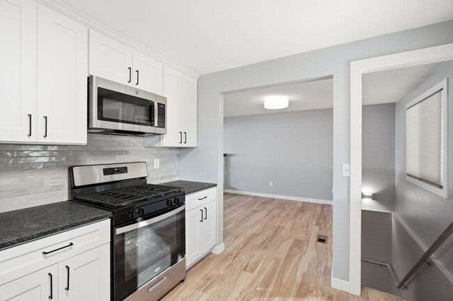 Building Photo - 14516 E Mallon Ave