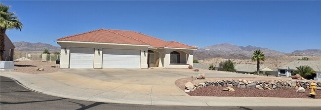 Primary Photo - 2356 McCormick Blvd