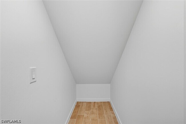 Building Photo - 27881 Radiant Ct