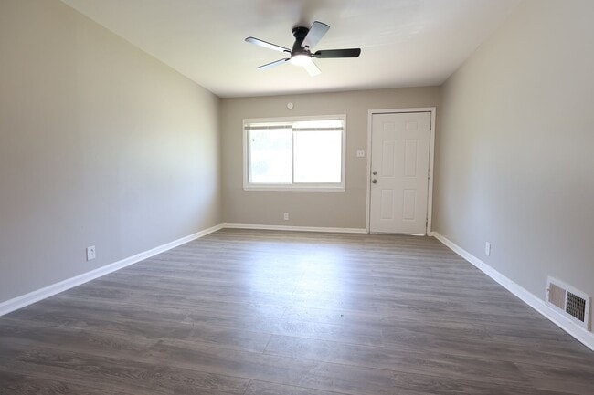 Building Photo - Beautifully Renovated 3BR Ranch with HUGE Backyard & Modern Updates