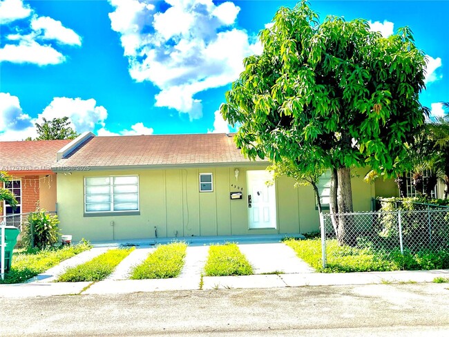 Primary Photo - 4308 SW 130th Ct