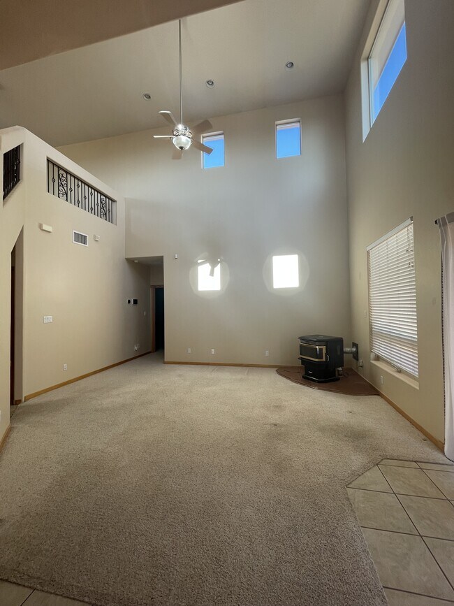 Building Photo - 6809 Chapingo Rd NE