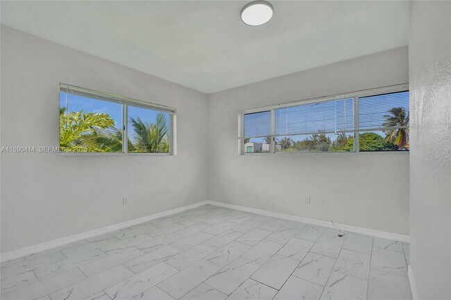 Building Photo - 1945 Calais Dr