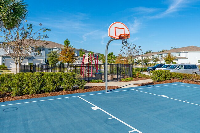 Building Photo - 4758 Kissimmee