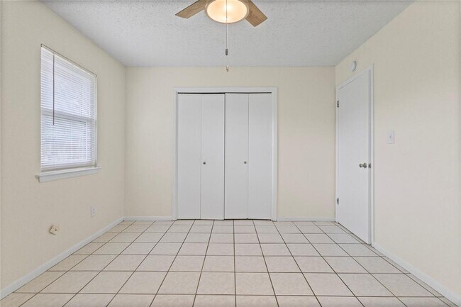 Building Photo - 601 Rucker St