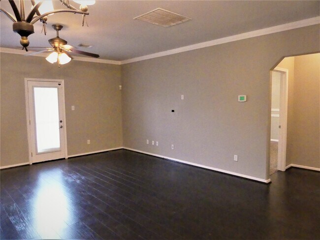 Building Photo - 3307 Siebinthaler Ln