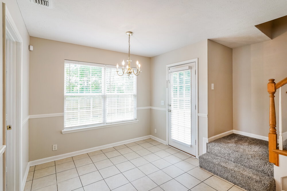 Building Photo - 833 Lavergne Ln