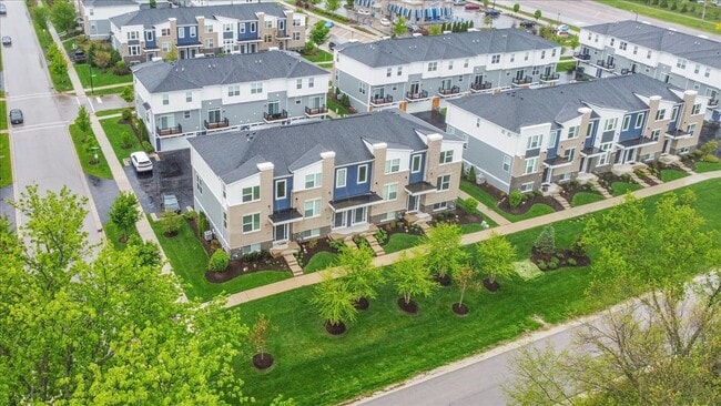 Building Photo - 29W710 Cambridge Ct