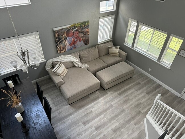 Building Photo - 4 Bedroom home in Dixon