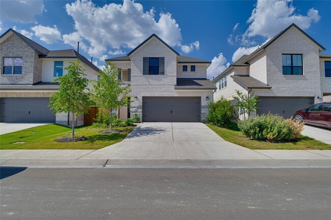 Building Photo - 617 Buckaroo Dr