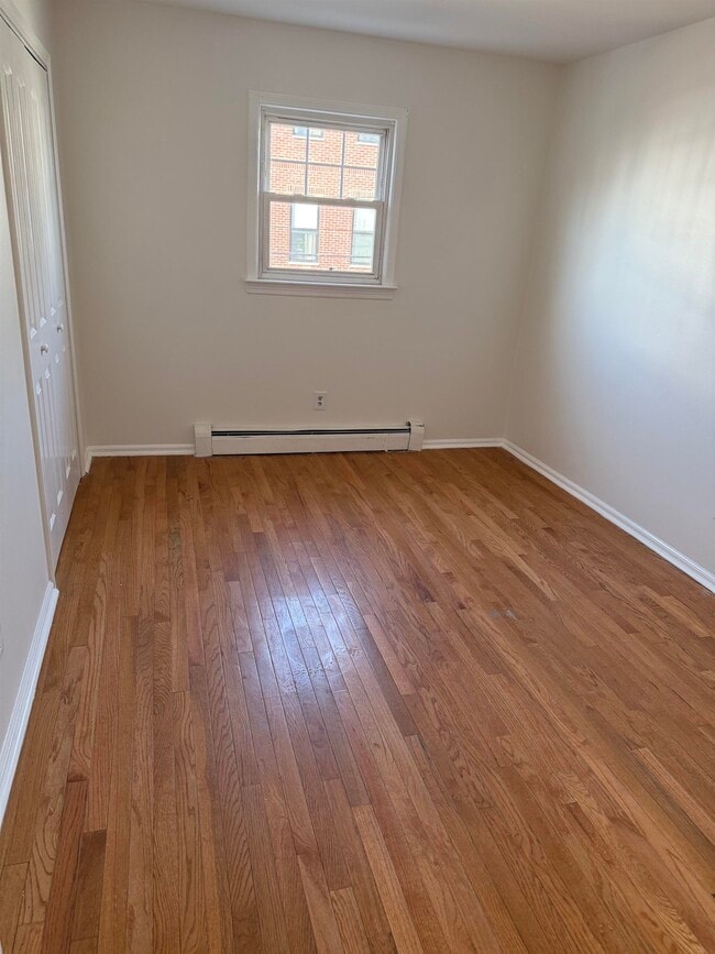 Building Photo - 79 Paterson St