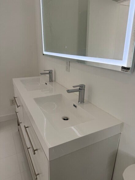 Primary Bath Double Sinks - 340 NE 125th St