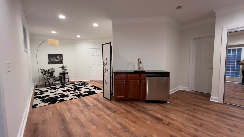 Building Photo - 8298 Elm Shade Ct