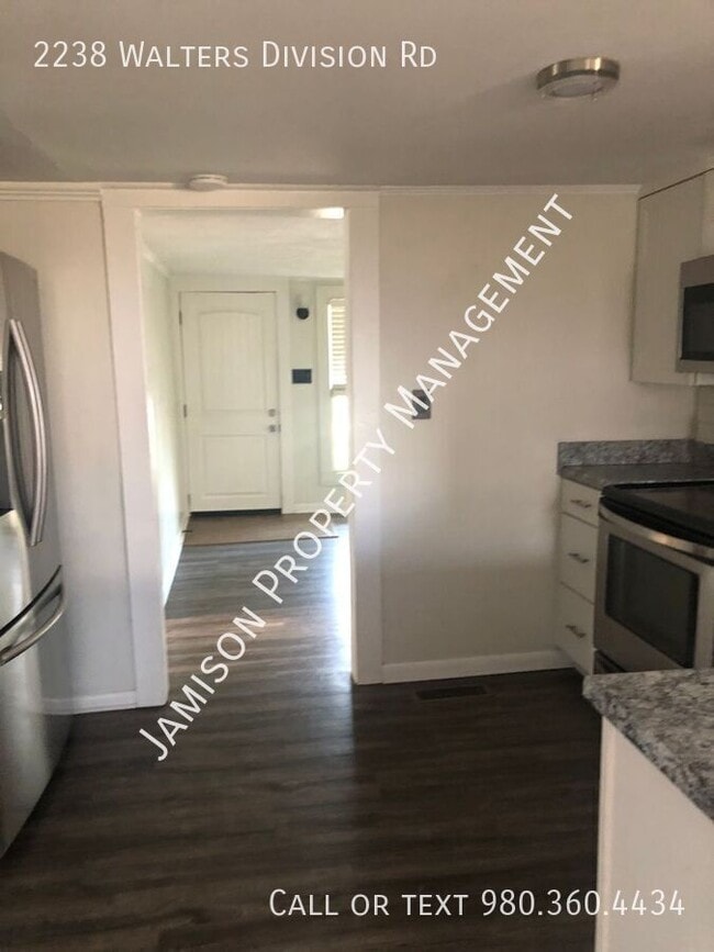 Building Photo - 2238 Walters Division Rd