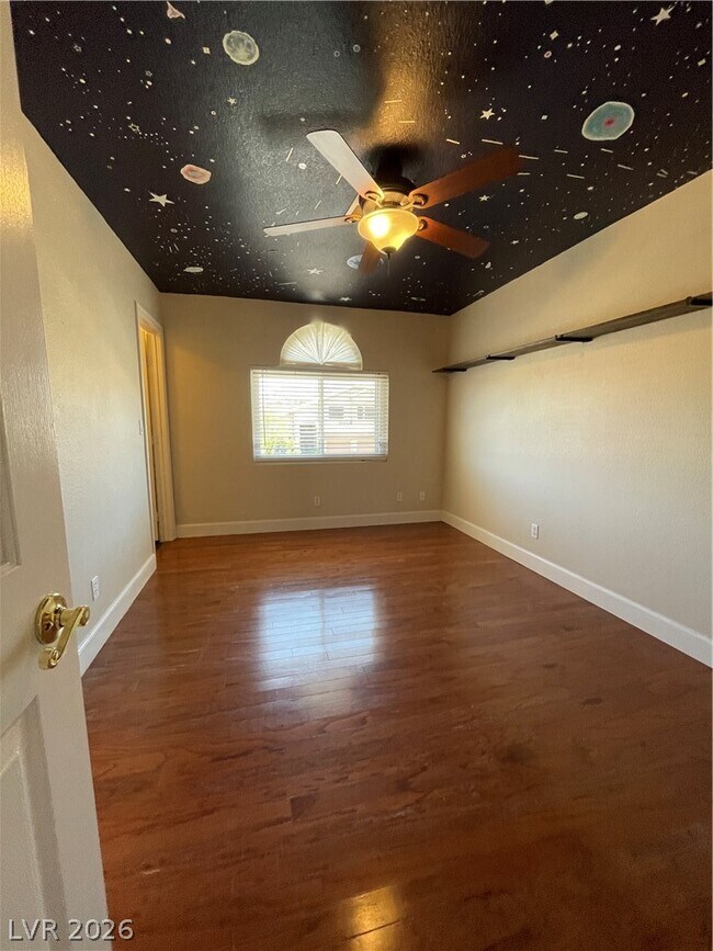 Building Photo - 271 Pointe Ranier Ave