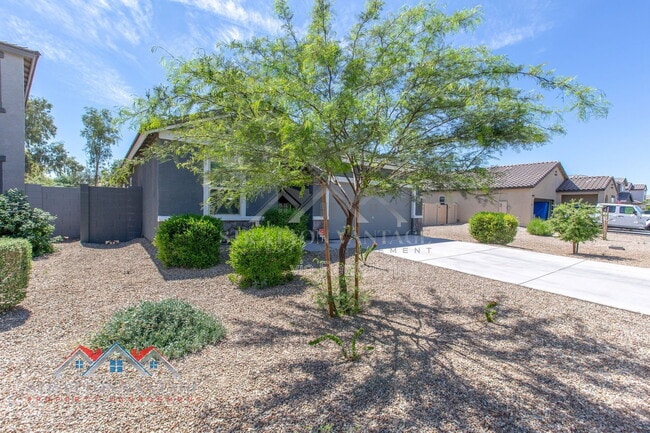 Building Photo - 5771 E Thetis Dr