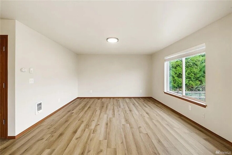 Building Photo - 11701 9th Avenue Ct E