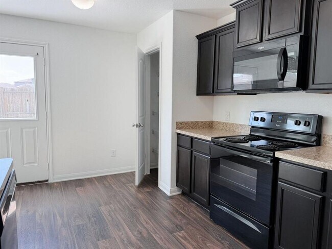 Building Photo - 3000 Cressler Ln