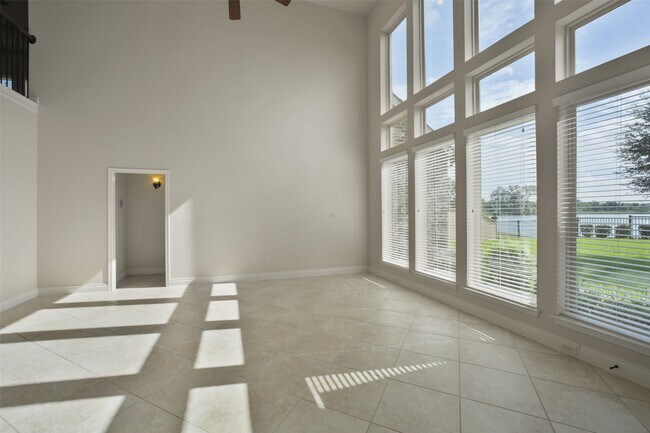 Building Photo - 2707 River Run Rd