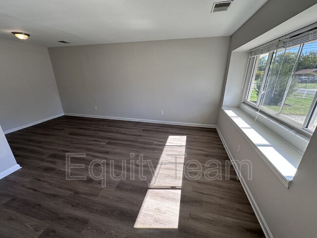 Building Photo - 238 Diston Ln