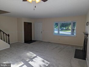 Building Photo - 830 Woodcrest Dr