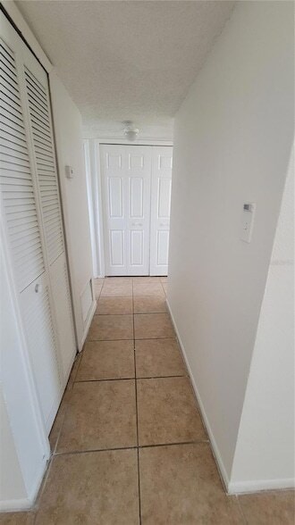 Building Photo - 826 Sky Lake Cir