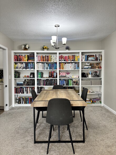 Building Photo - 5581 Baronridge Dr