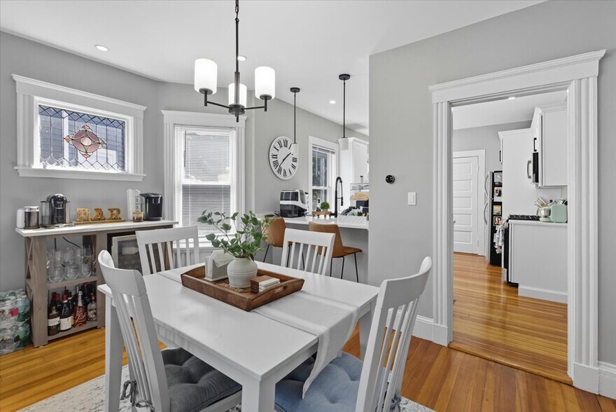 Building Photo - 663 Adams St