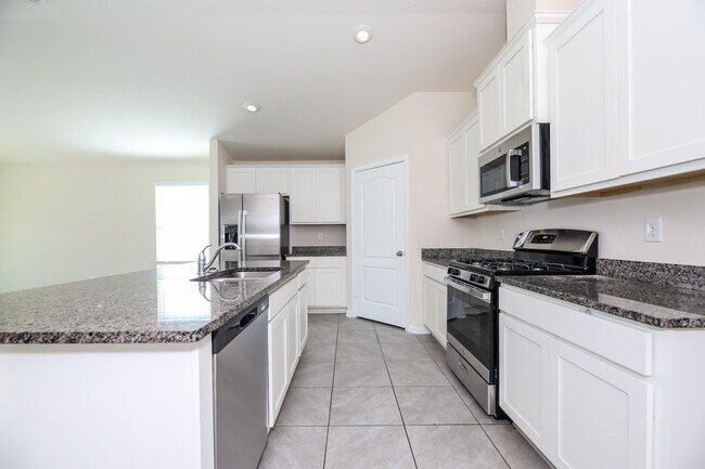 Building Photo - 86269 Express Ct