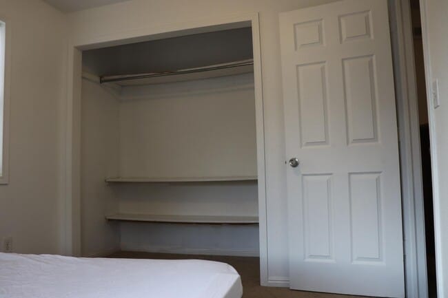 Building Photo - 44 W 2700 S