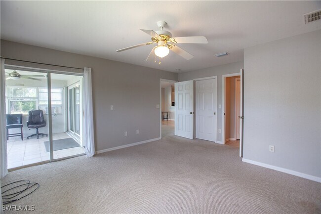 Building Photo - 513 SW 3rd Ct