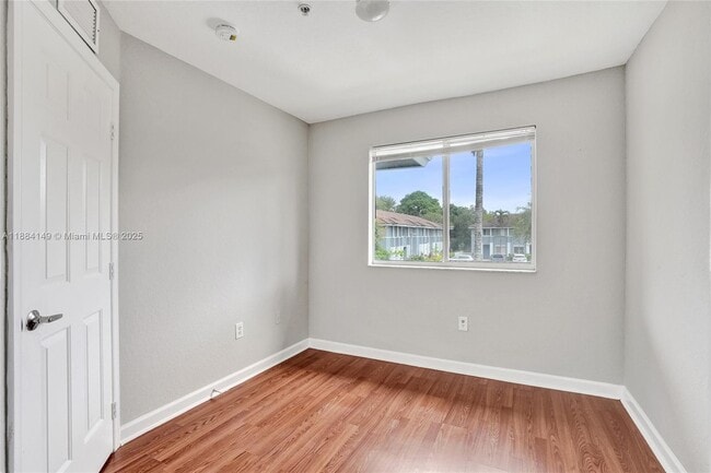 Building Photo - 5441 SW 41st St