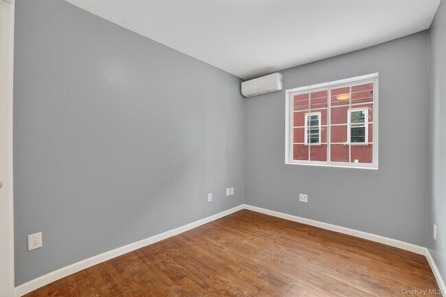 Building Photo - 4297 Kepler Ave