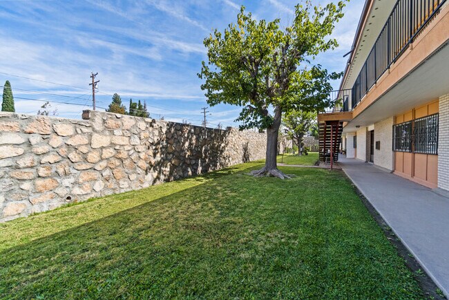 Building Photo - 6400 Edgemere Blvd